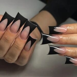 24 Pcs Duck Style Elegant Black Nails BUY ONE GET ONE FREE
